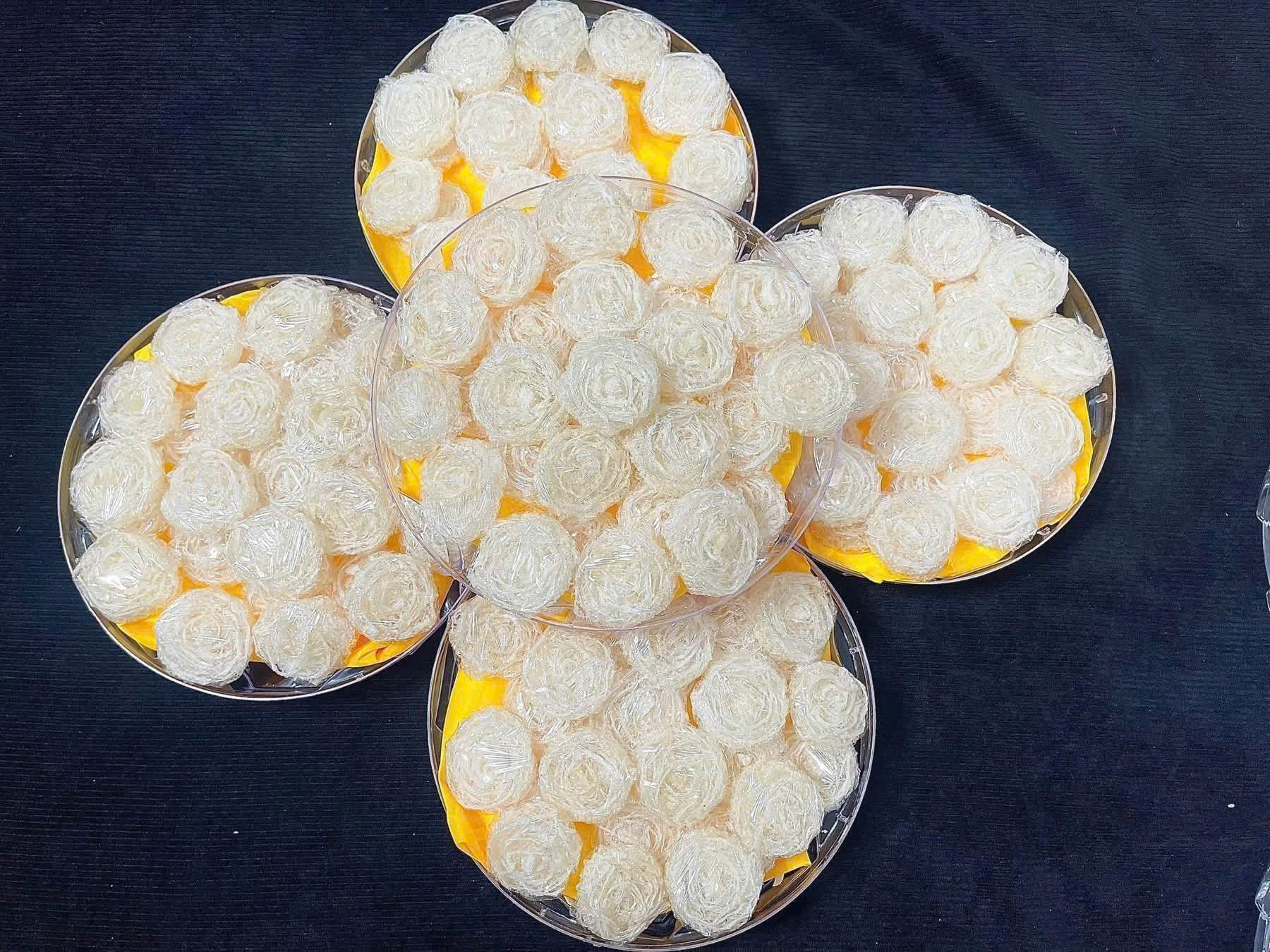 Yến tinh chế hoa hồng